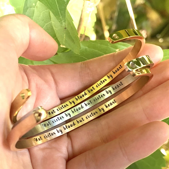 Clearance sales 13.99 only Today ‘We Are Best Friends Because Everyone Else Sucks ’Heart Bangle 👭